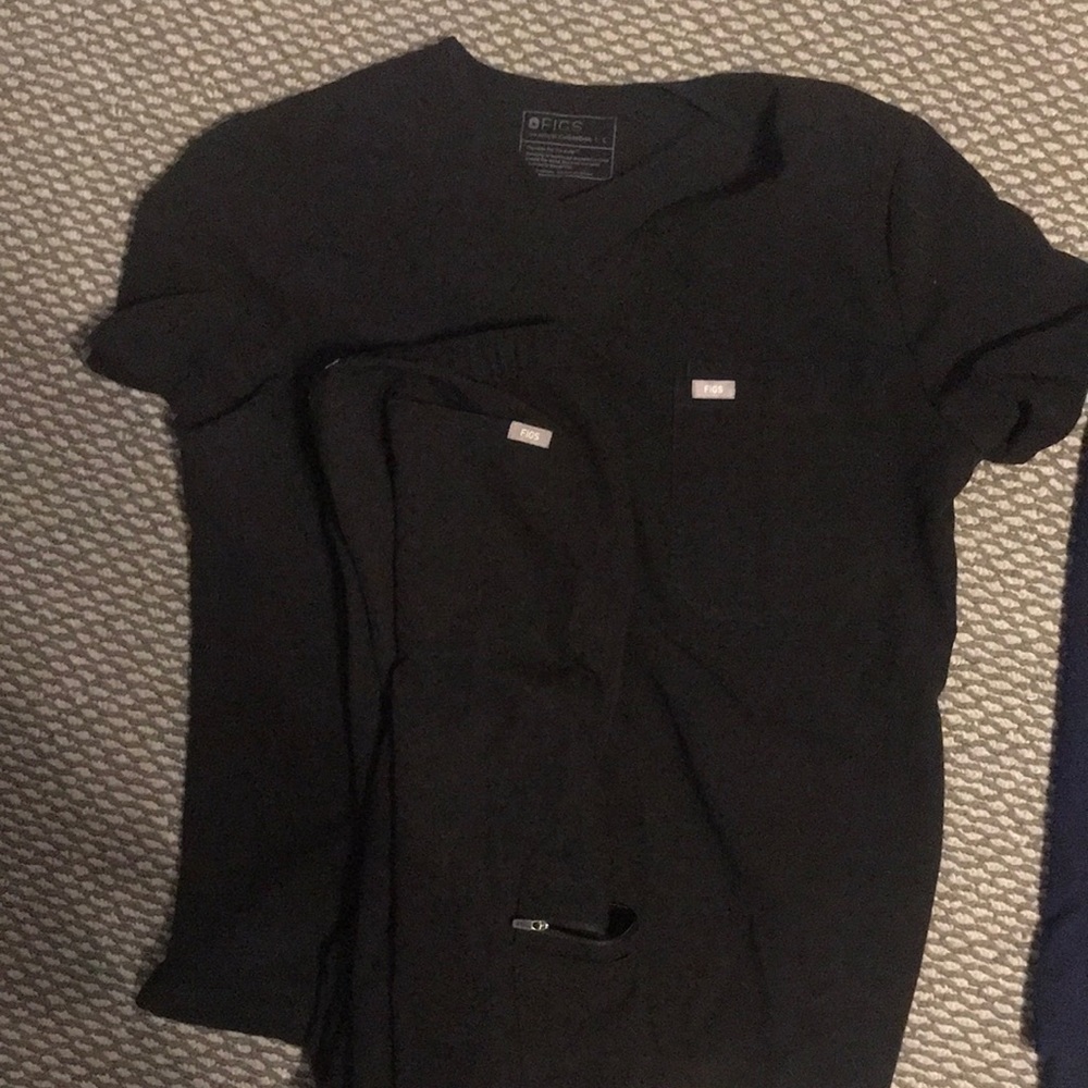 FIGS Large black set. Technical collection worn once.